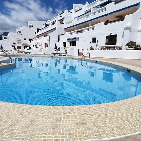 Discover Your Perfect Escape ! *